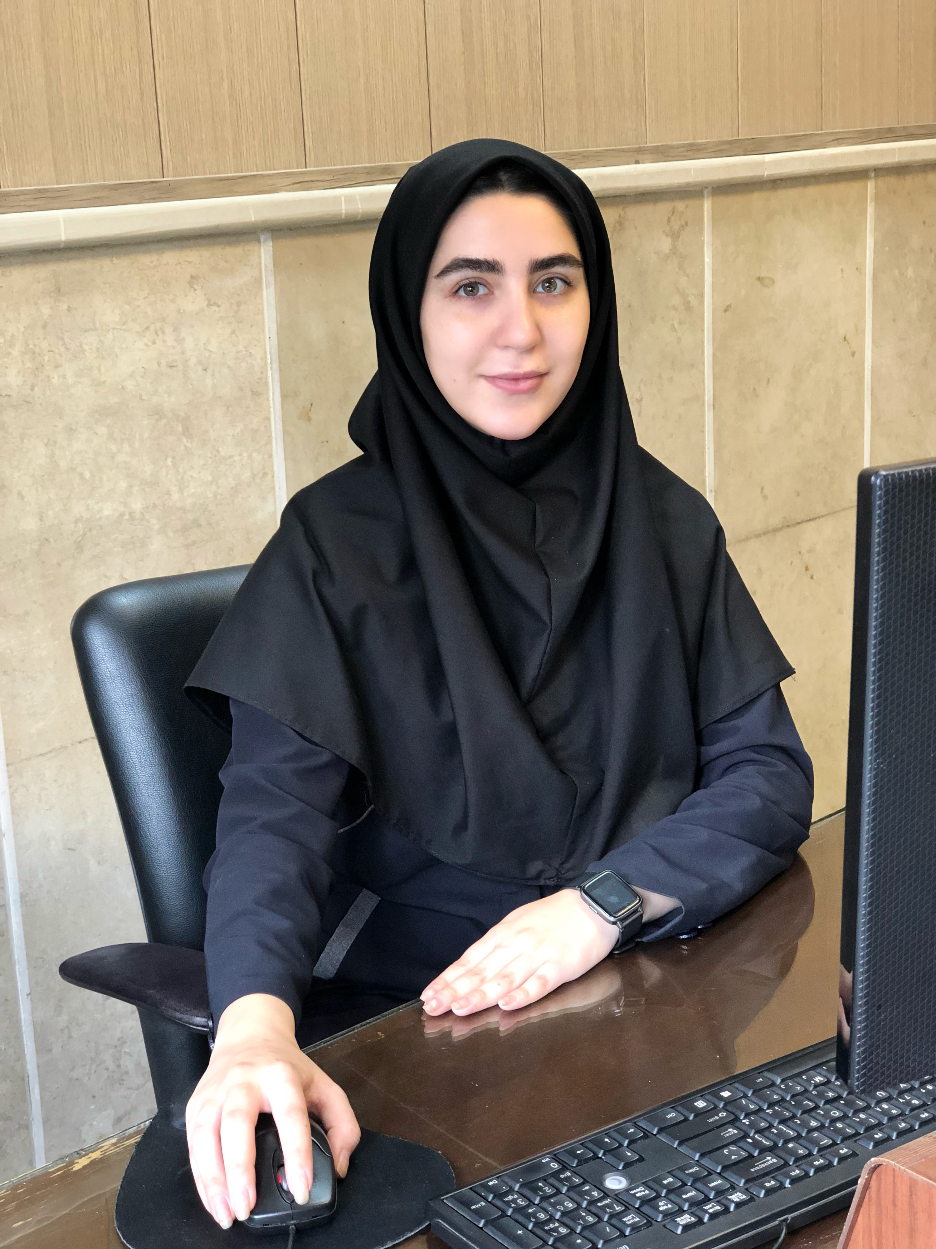 سرکار خانم ریحانه سادات حسینی